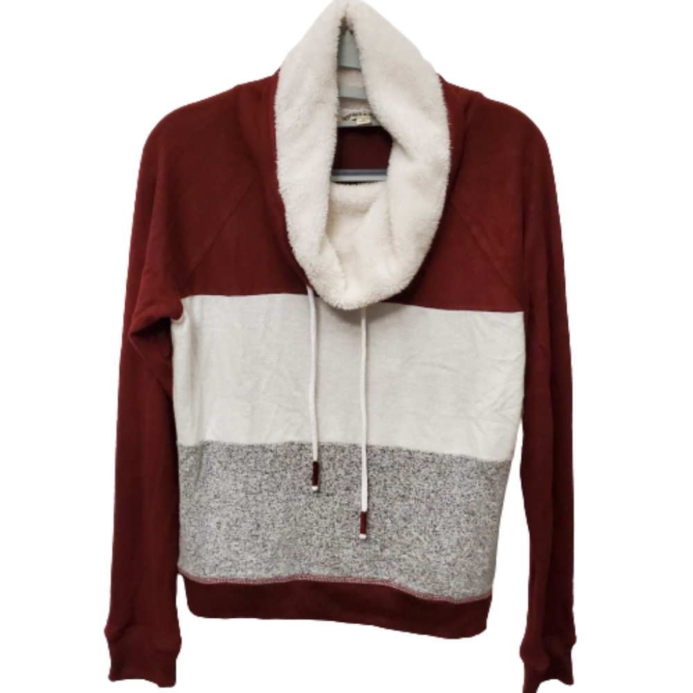 Inspired Hearts Pullover size Small